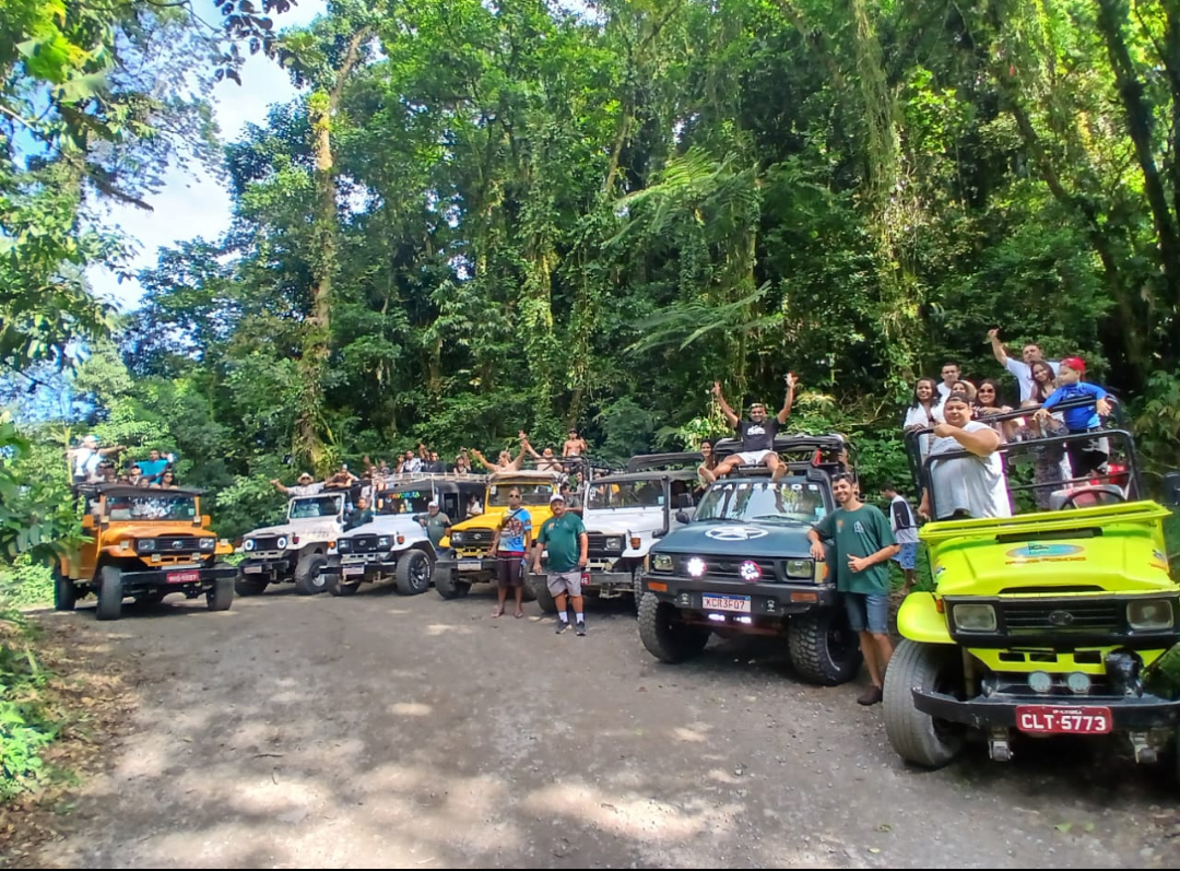 Castelhanos, cachoeiras e mirantes - passeio 4X4 7